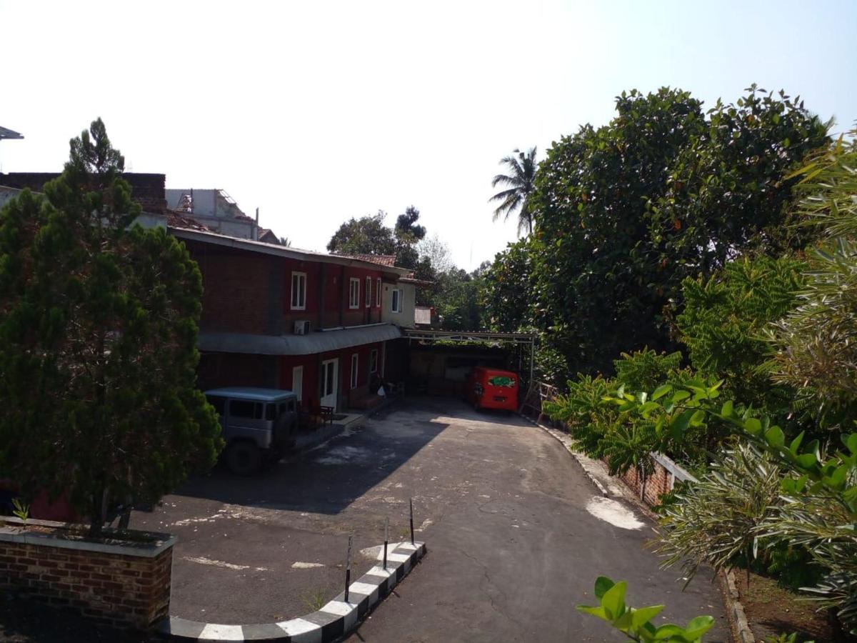 Urbanview Hotel Rio Life House Cianjur By Reddoorz Dış mekan fotoğraf