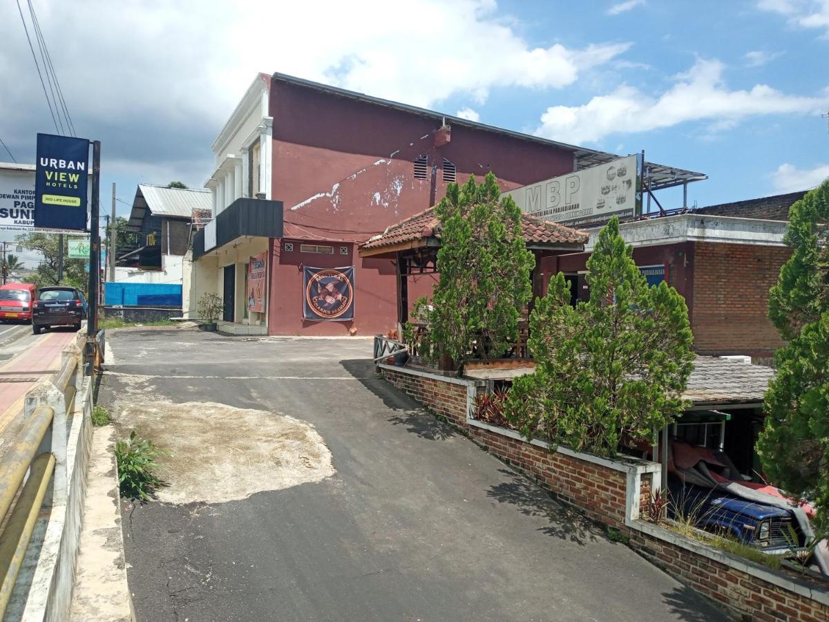 Urbanview Hotel Rio Life House Cianjur By Reddoorz Dış mekan fotoğraf